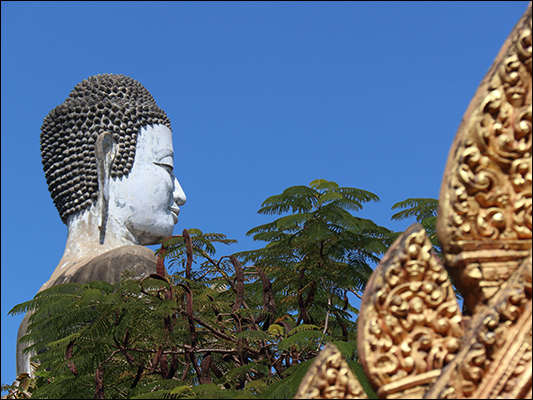 <strong>Gigantesco Buddha al Wat Ek Phnom </strong><br /> <br /><em>♫ Chick Corea & Gary Burton - Crystal Silence.mp3</em>
