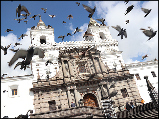 <strong>Quito - Facciata Chiesa di San Francesco</strong><br /> <br /><em>♫ Chick Corea & Gary Burton - Crystal Silence - What Game Shall We Play Today .mp3</em>