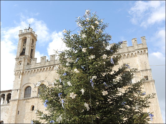 <strong>Gubbio 2015</strong><br /> <br /><em>♫ Lionel Hampton - Walkman Jazz - Flying Home.mp3</em>