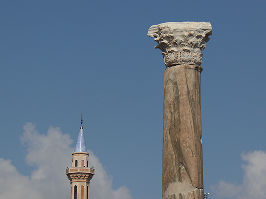 <strong>Vecchio capitello e nuovo minareto a Tiro</strong><br /><br /><em>♫ Chick Corea & Gary Burton - Crystal Silence - Crystal Silence.mp3</em>