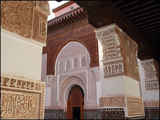 <strong>Medersa di Ali ben Youssef a Marrakech</strong><br /> <br /><em>♫ Moktar Gania & Gnawa Soul - Kouyou Kouyou.mp3</em>