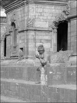 <strong>Kathmandu - Pashupatinath Temple</strong><br /> <br /><em>♫ Lionel Hampton - Walkman Jazz - The Man I Love.mp3</em>
