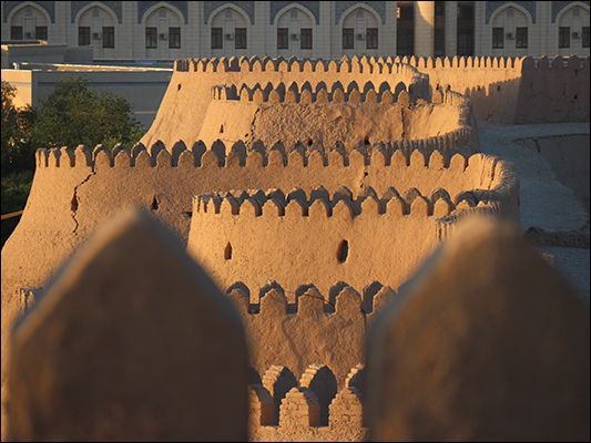 <strong>Le mura di Khiva</strong><br /> <br /><em>♫ John Coltrane - Giant Steps - Giant Steps.mp3</em>