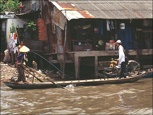 <strong>Equilibrismo in canoa</strong><br /> <br /><em>♫ Lionel Hampton - Walkman Jazz - Flying Home.mp3</em>