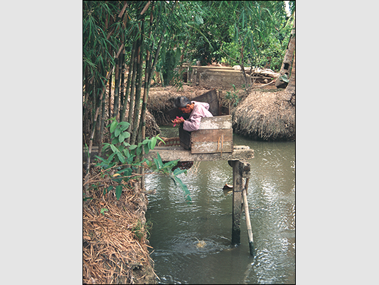 <strong>Toilet... pubblica a Vinh Long</strong><br /> <br /><em>♫ Lionel Hampton - Walkman Jazz - Je Ne Sais Pas.mp3</em>